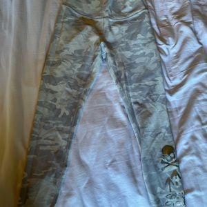 LULULEMON x SOUL CYCLE CAMO LEGGINGS NEVER WORN